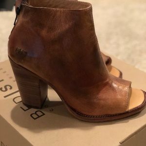 Bedstu Open Toe Booties